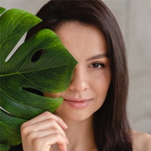 Benefits of moisturizer for oily skin - Detoxifies