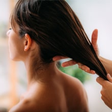 maintains the ph level of the scalp - Benefits of onion hair oil