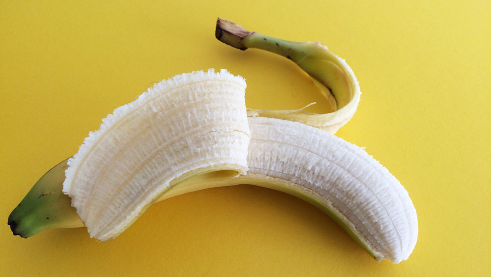 use banana for itchy scalp treatment